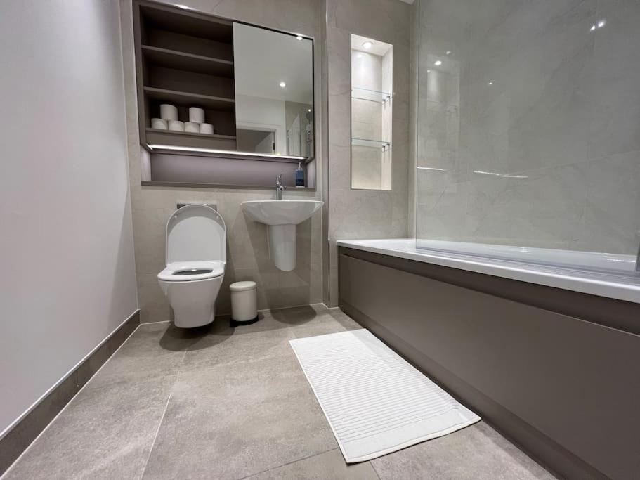 2 Bed Penthouse Style Apartment Λονδίνο Εξωτερικό φωτογραφία